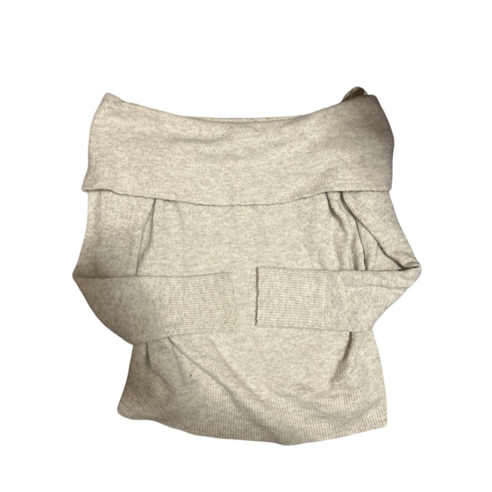 Abercrombie & Fitch - Off the Shoulder Top